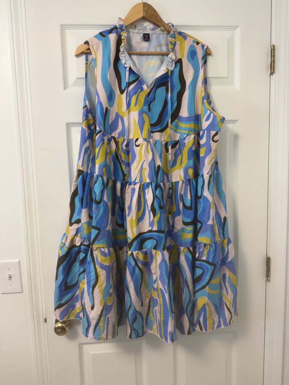 SHEIN Multicolor Pastel Abstract Sleeveless Dress